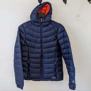L.L. Bean Women's Ultralight 850 Down Hooded Puffer Jacket Size XS Blue Orange